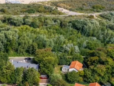 Zwaluwnest ein freistehendes Ferienhaus für 8 Personen in Cadzand-Bad direct am Meer